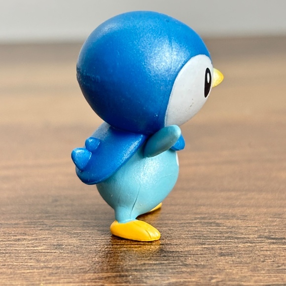 Pokémon PIPLUP Blue Metallic Penguin Toy Battle Action Figure 2020 WCT Topper - Picture 4 of 7